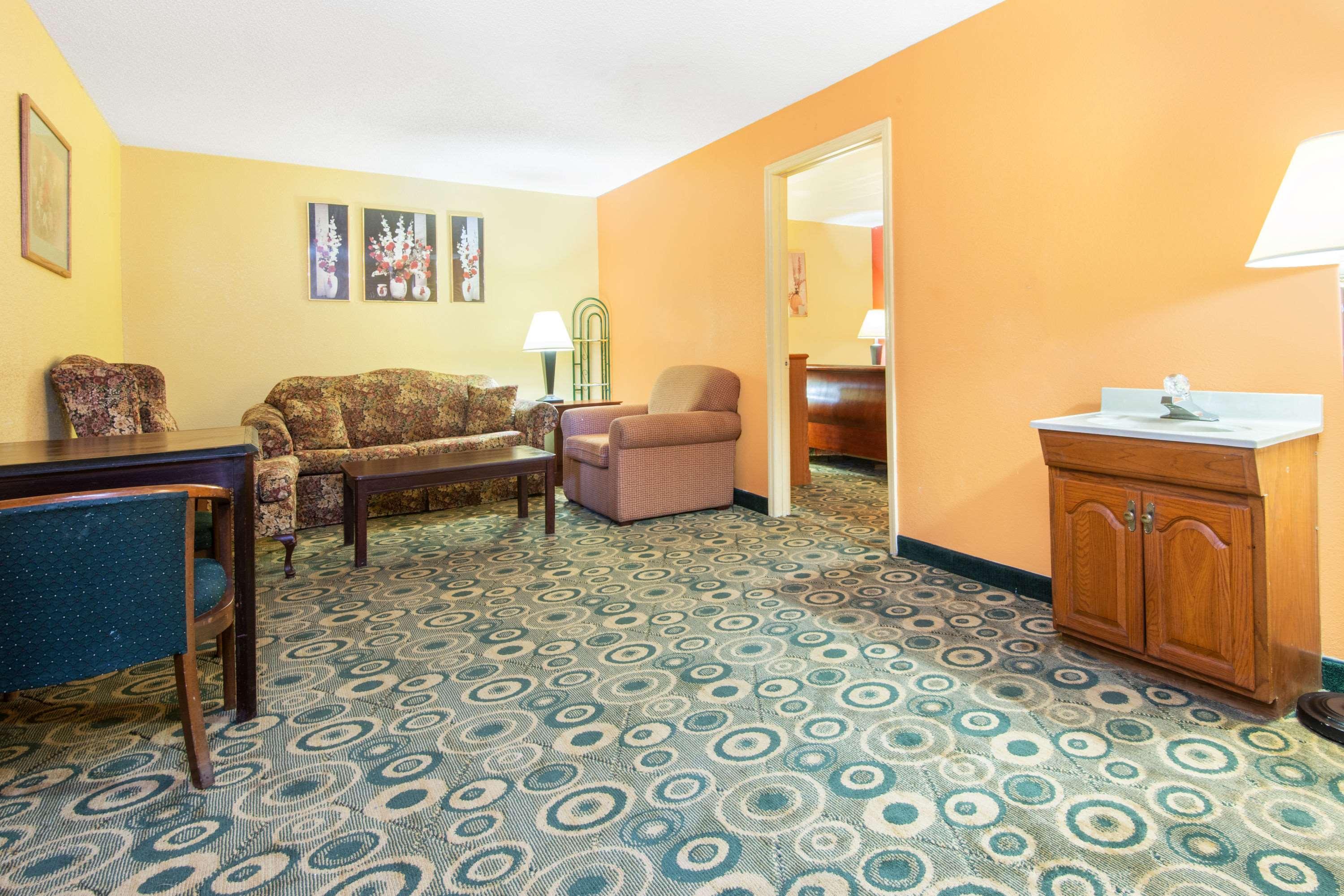 Days Inn By Wyndham أوبيليكا المظهر الخارجي الصورة