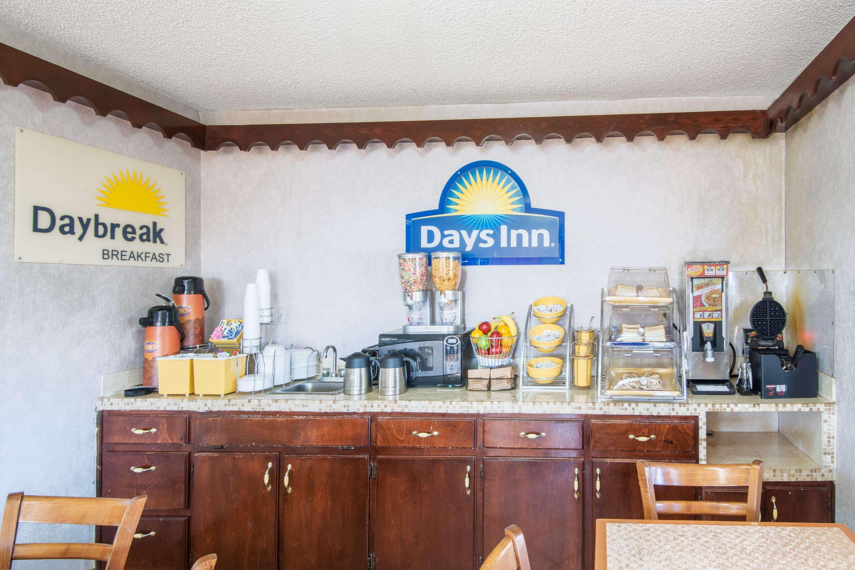 Days Inn By Wyndham أوبيليكا المظهر الخارجي الصورة