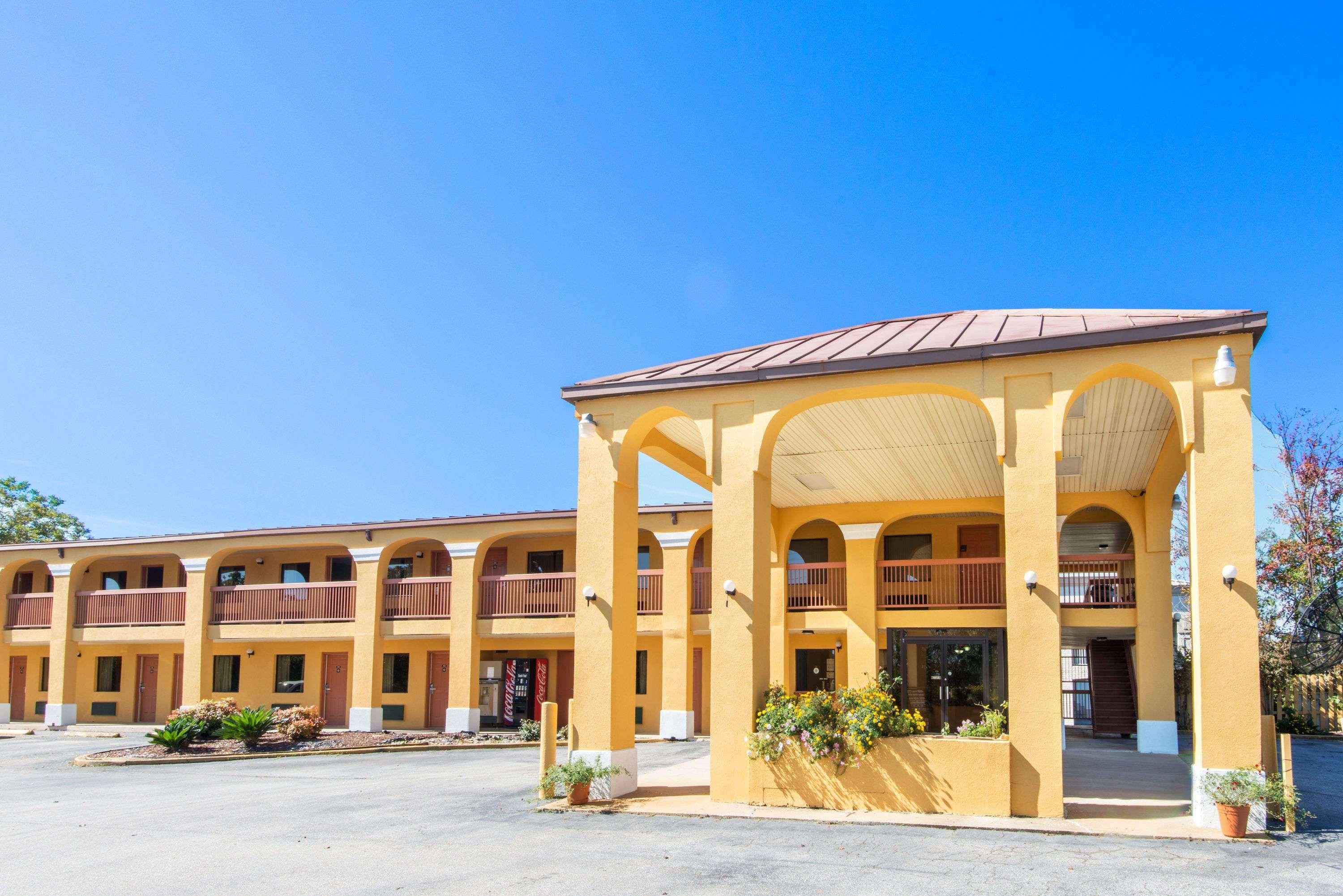 Days Inn By Wyndham أوبيليكا المظهر الخارجي الصورة