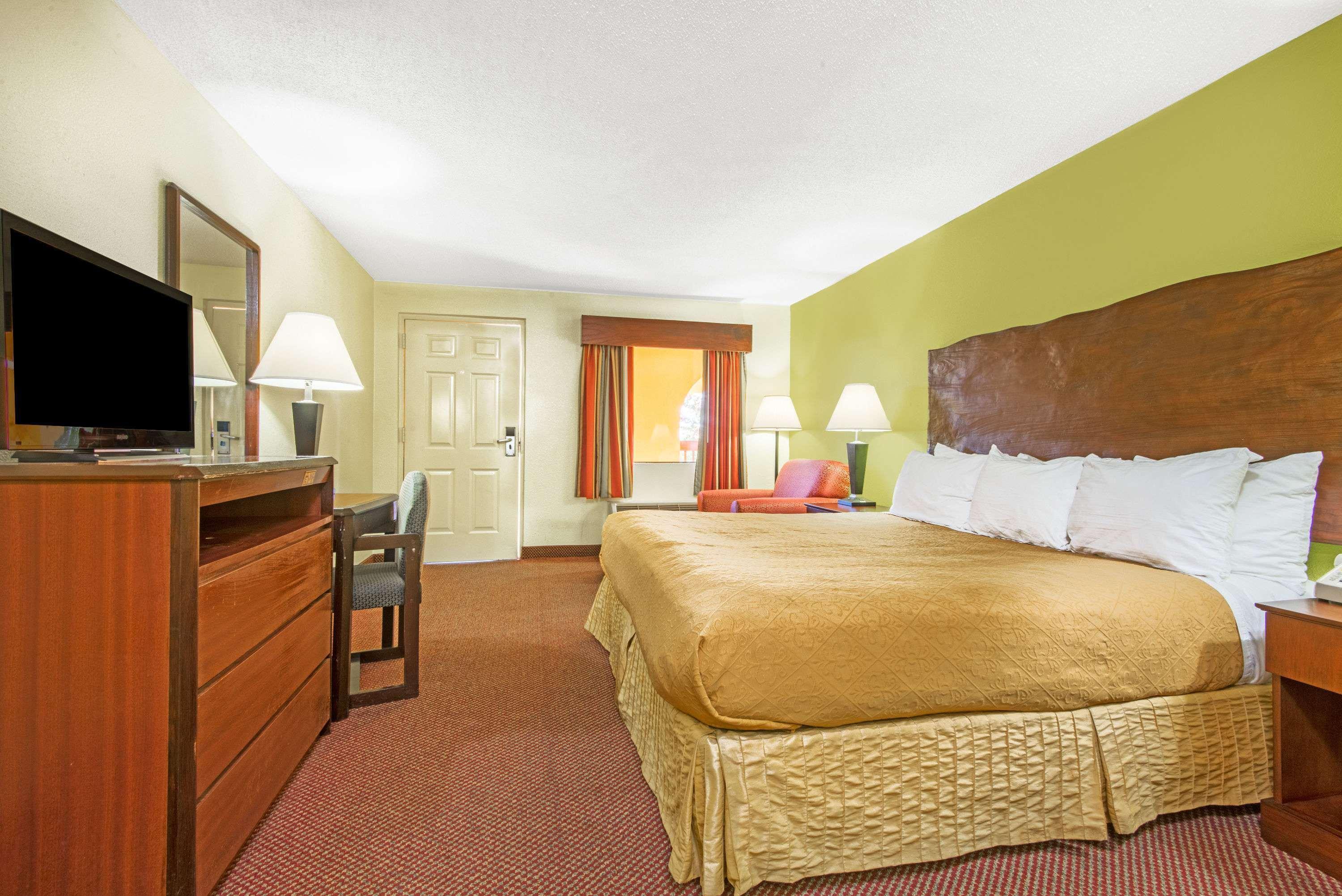 Days Inn By Wyndham أوبيليكا المظهر الخارجي الصورة