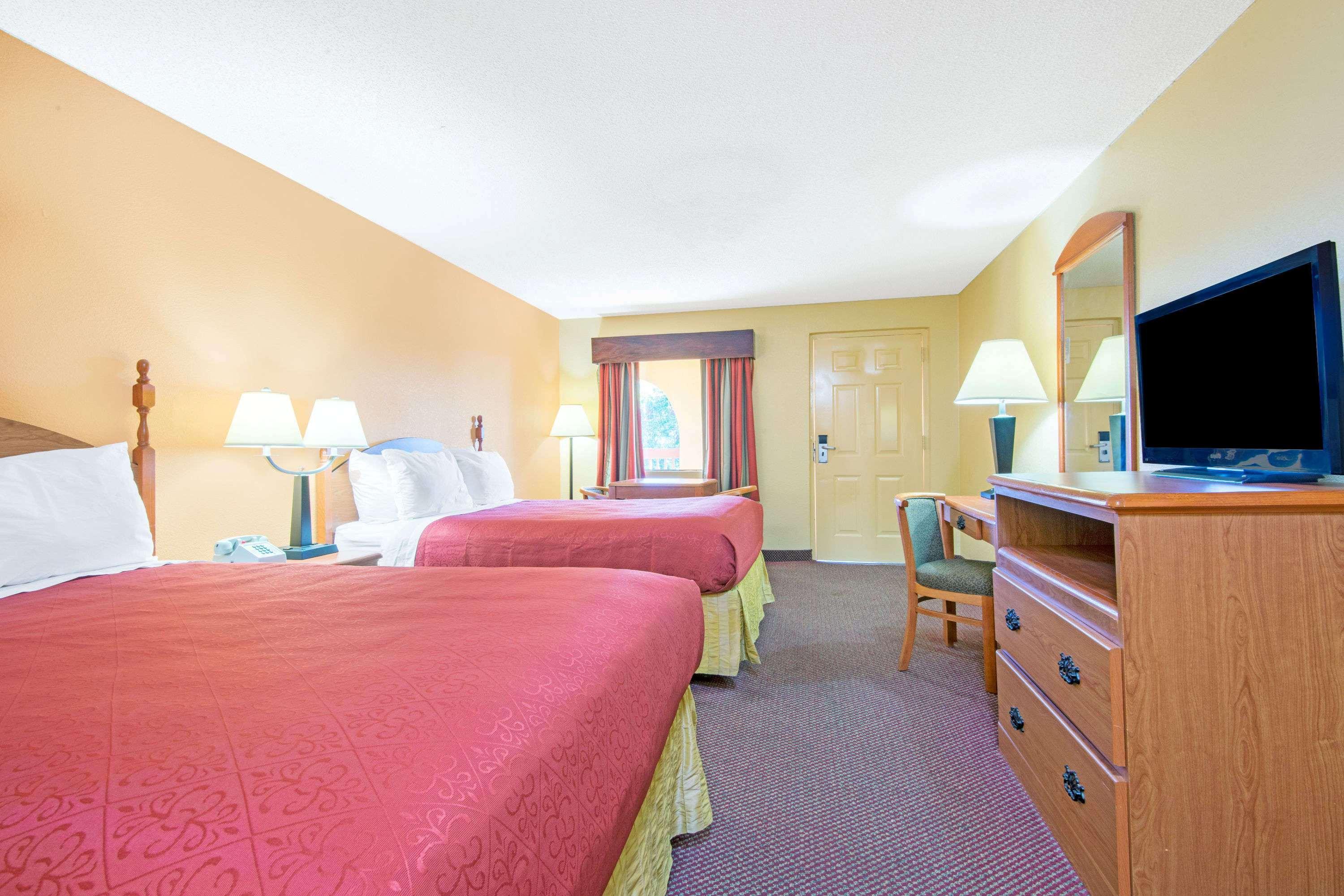 Days Inn By Wyndham أوبيليكا المظهر الخارجي الصورة